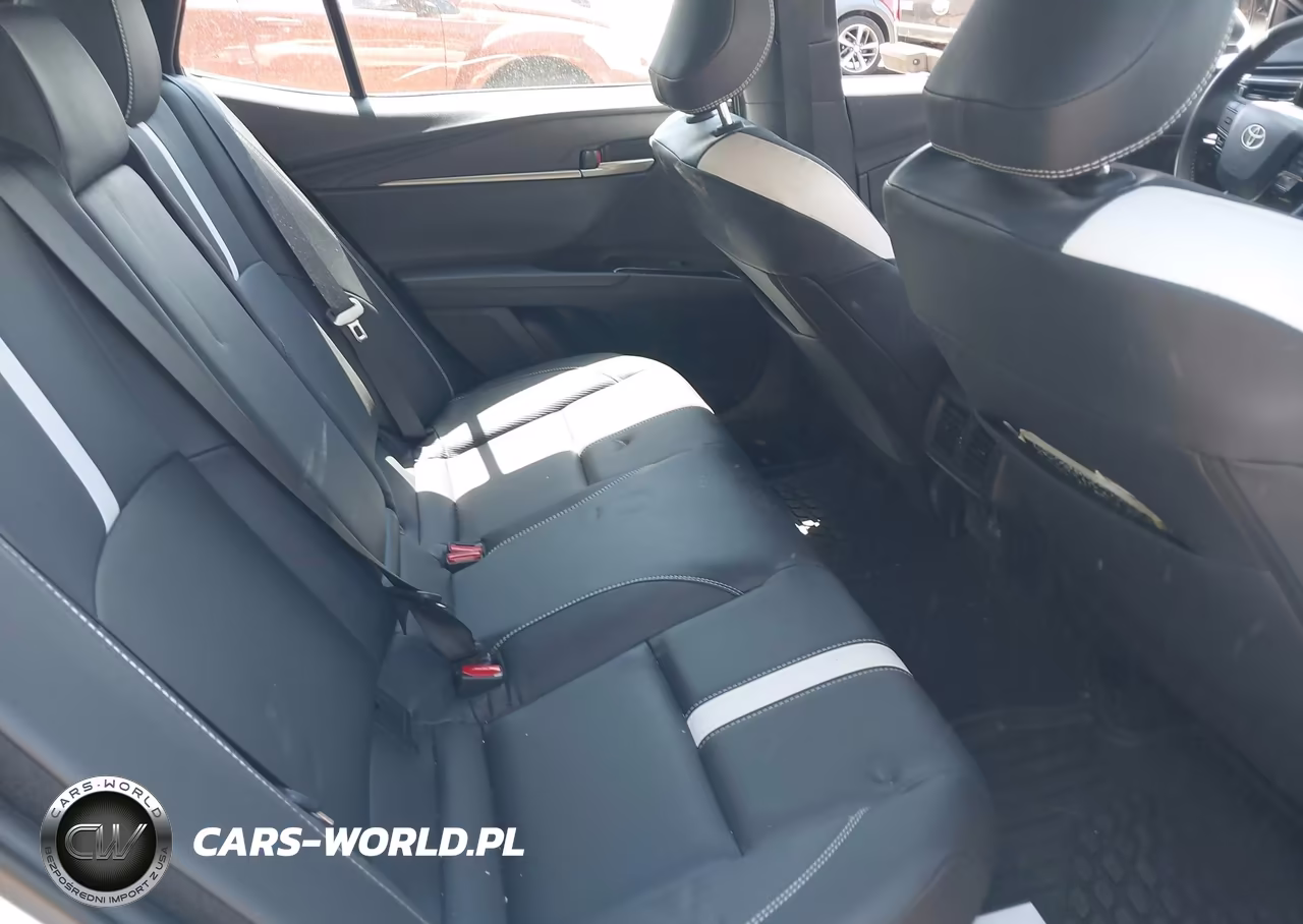 2026 Toyota Camry Se VIN:4T1DBADK1TU554685 - 8