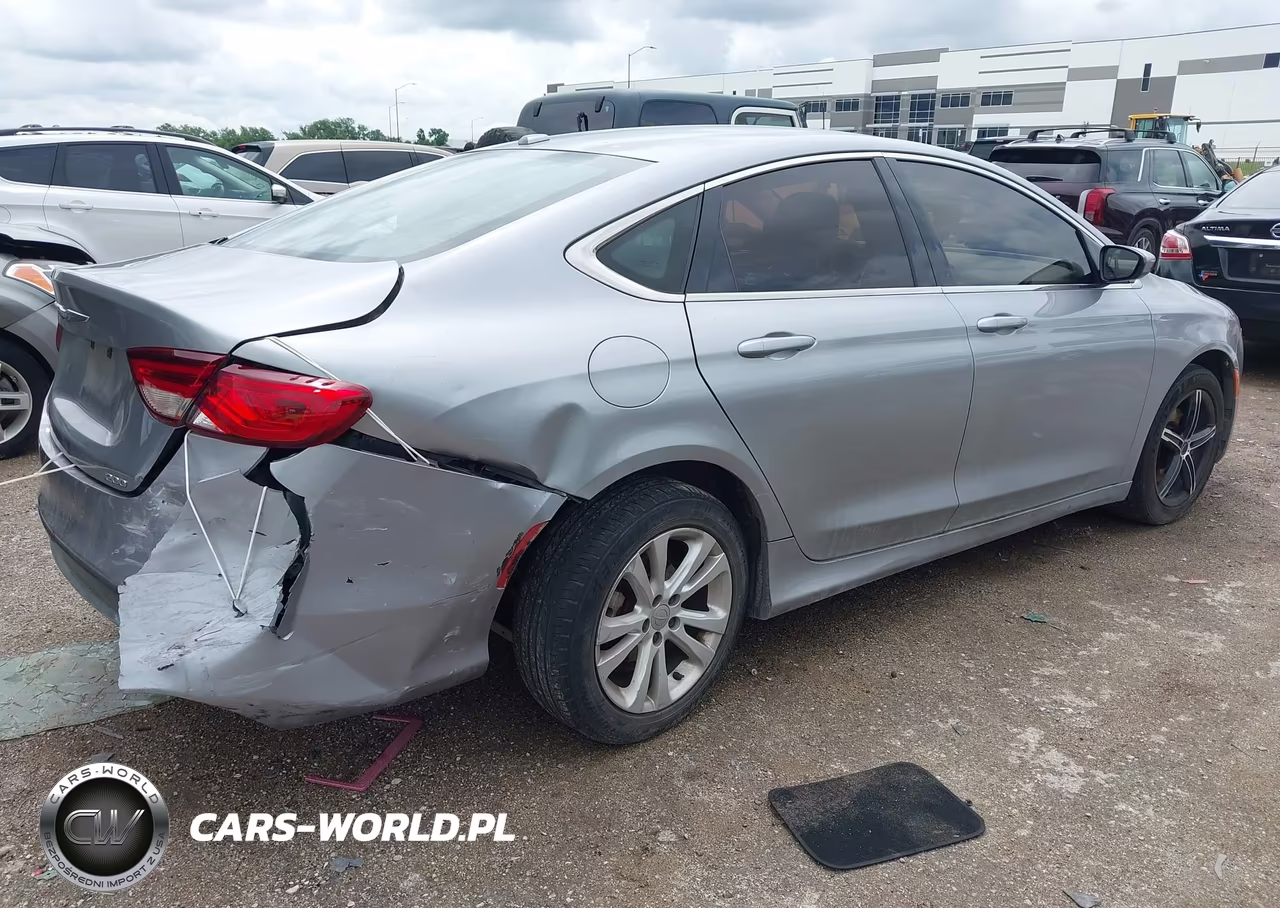 2015 Chrysler 200 Limited VIN:1C3CCCAB9FN658888 - 4