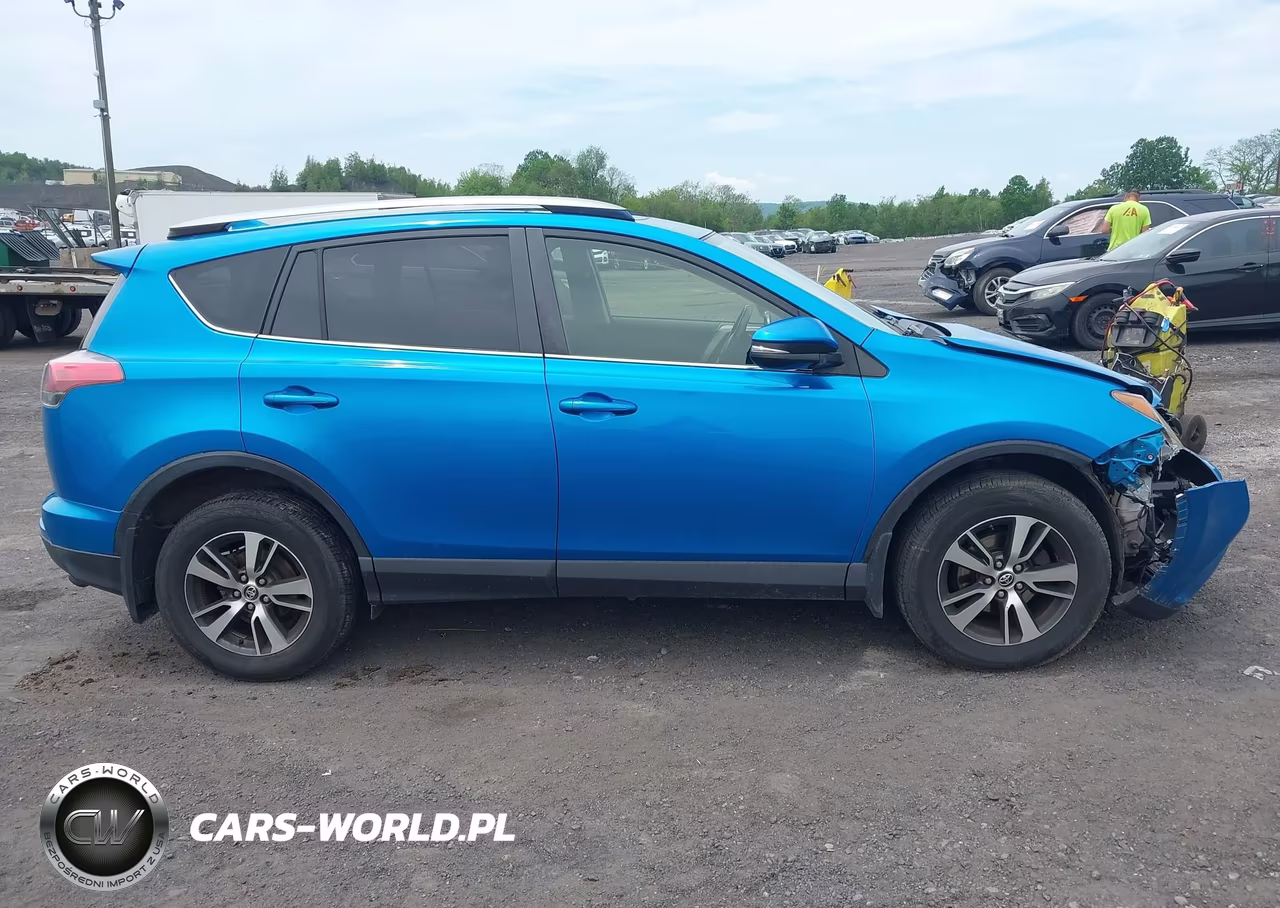 2017 Toyota Rav4 Xle VIN:JTMRFREVXHD202816 - 13