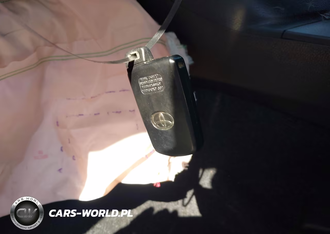 2018 Toyota Rav4 Xle VIN:2T3RFREV8JW754419 - 11