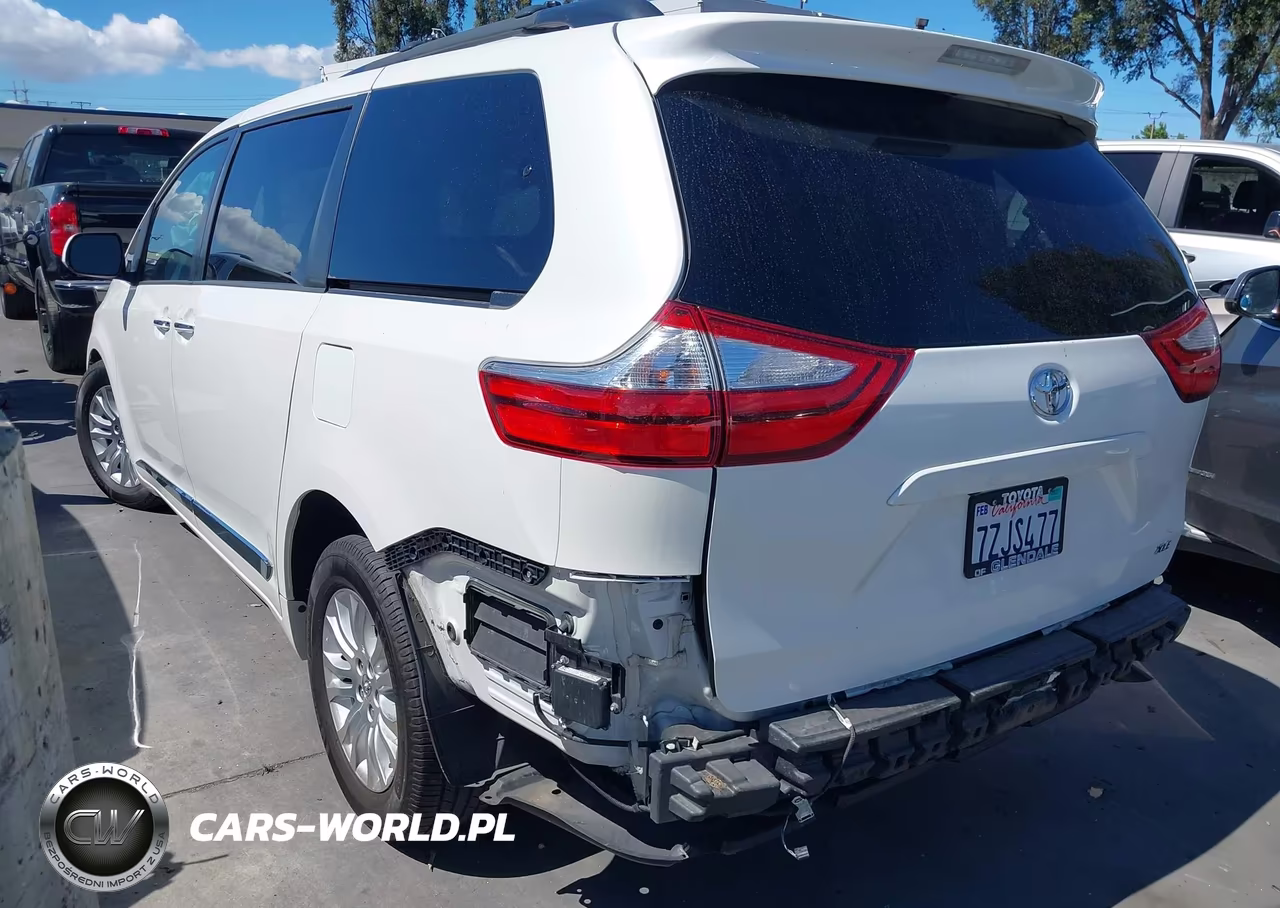 2015 Toyota Sienna Xle 8 Passenger VIN:5TDYK3DCXFS575490 - 3