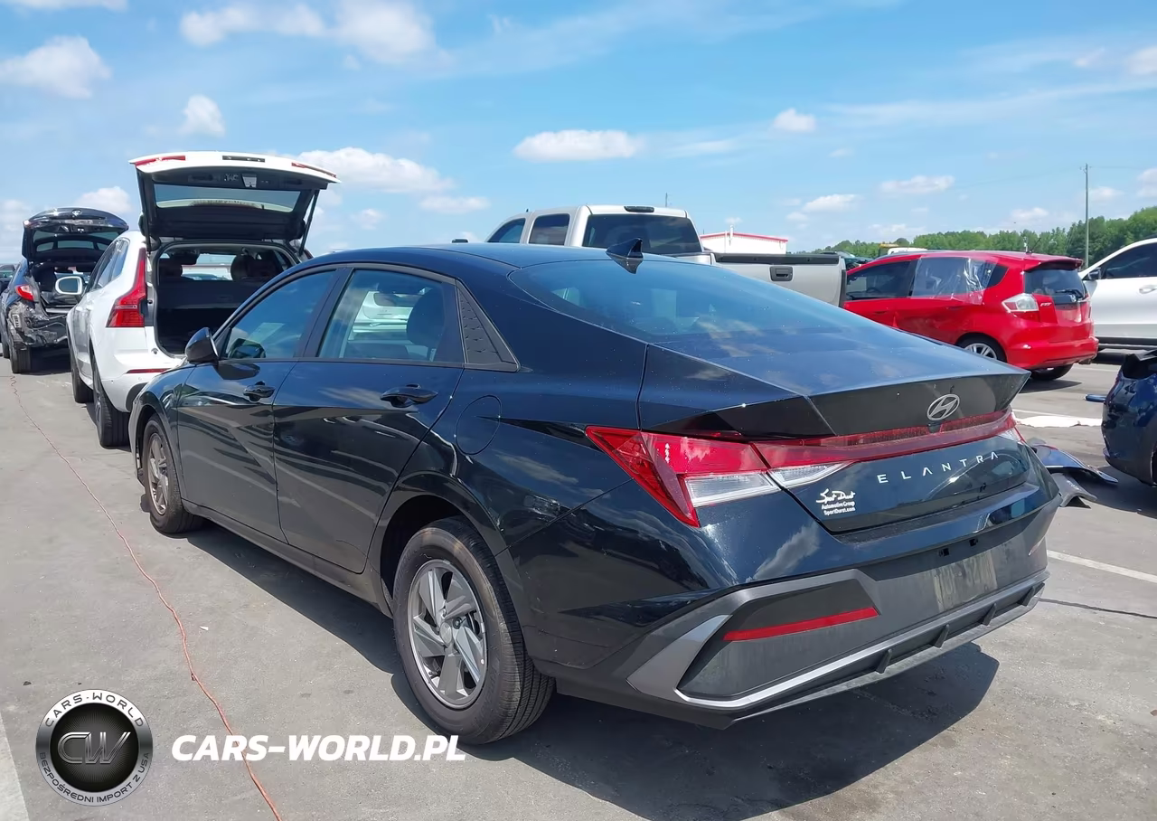 2026 Hyundai Elantra Se VIN:KMHLL4DG5TU171435 - 3