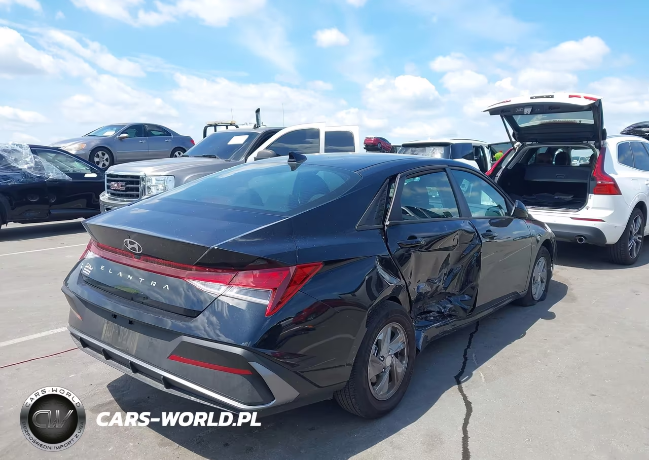 2026 Hyundai Elantra Se VIN:KMHLL4DG5TU171435 - 4