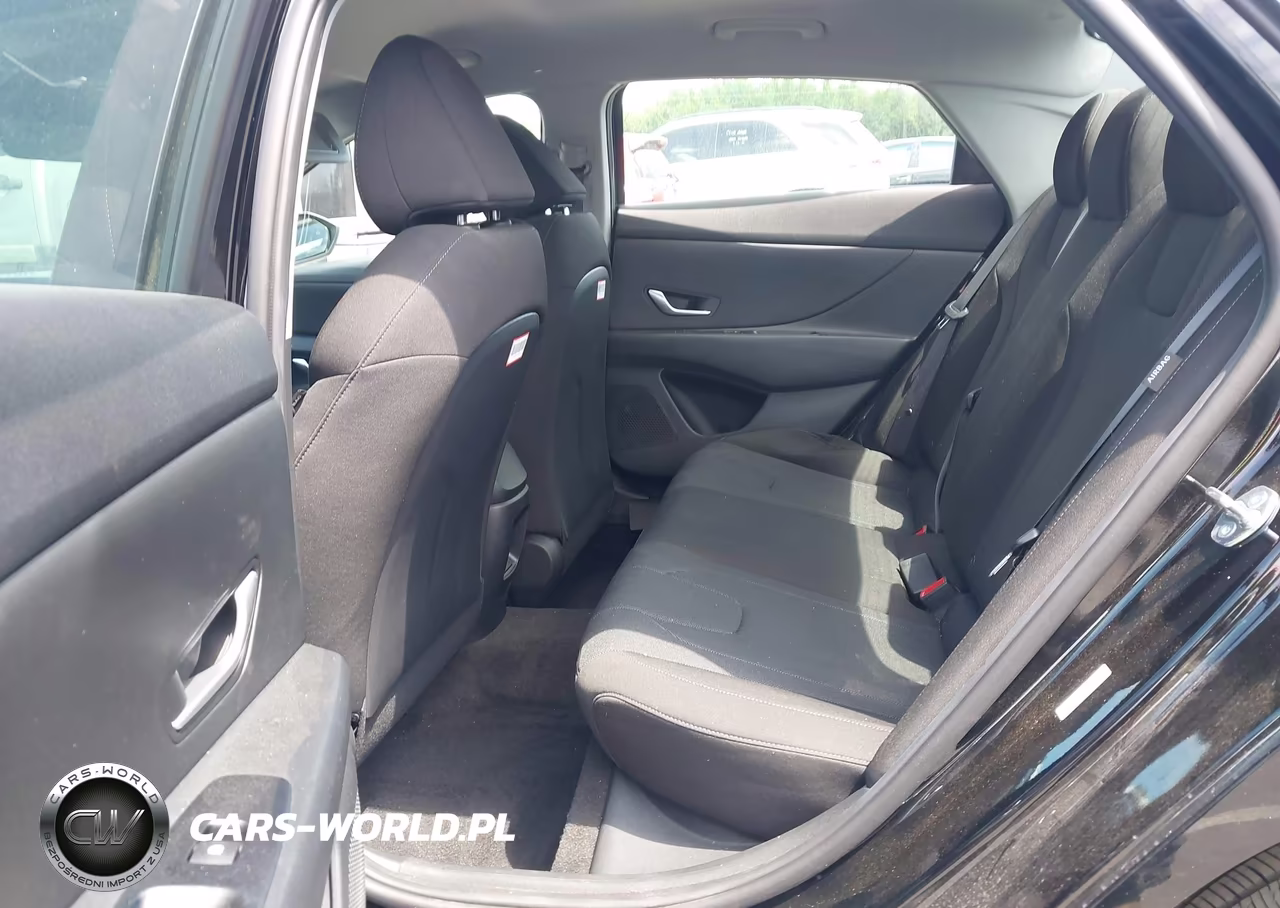 2026 Hyundai Elantra Se VIN:KMHLL4DG5TU171435 - 8