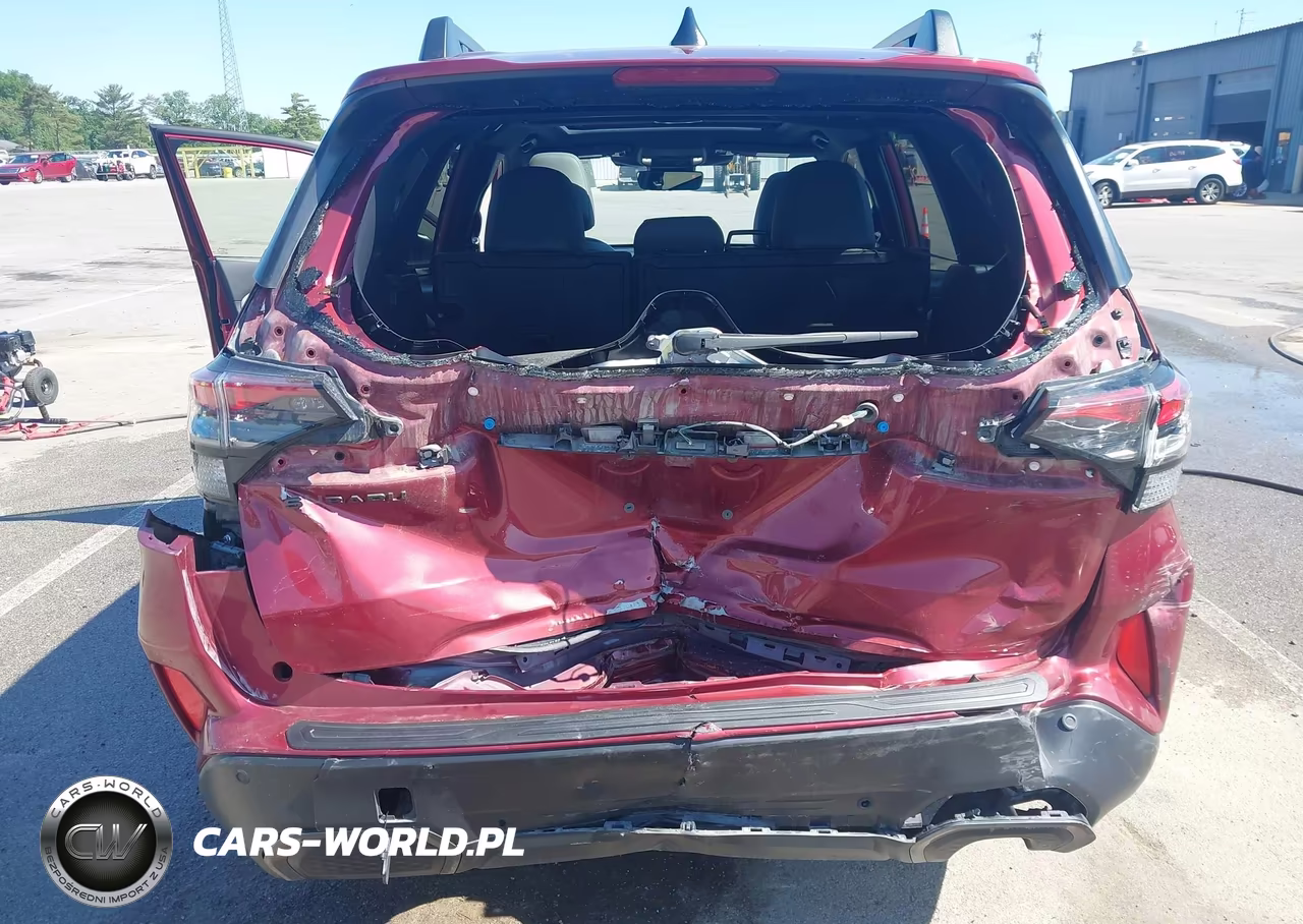 2025 Subaru Forester Limited VIN:JF2SLDRC5SH460586 - 6