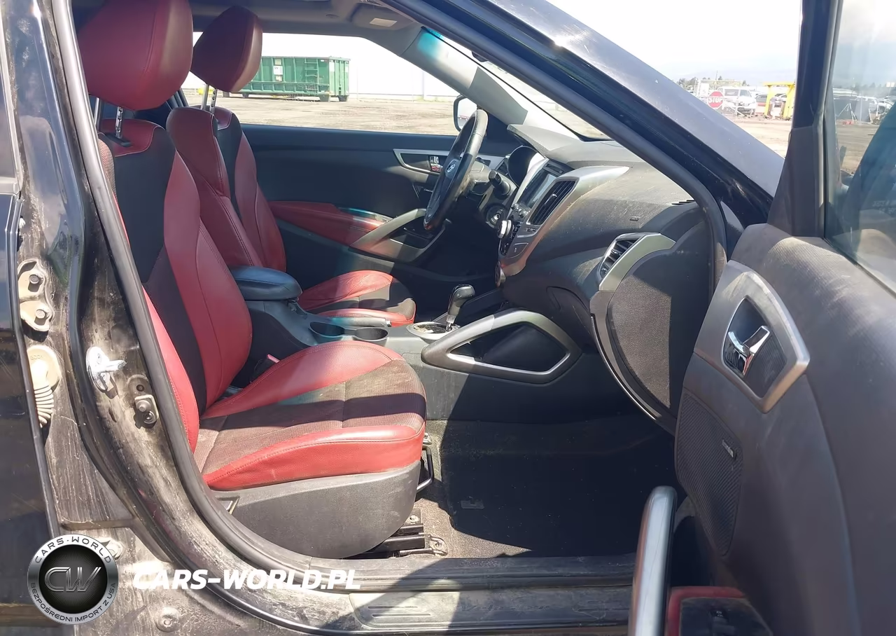 2013 Hyundai Veloster VIN:KMHTC6AD6DU141996 - 5