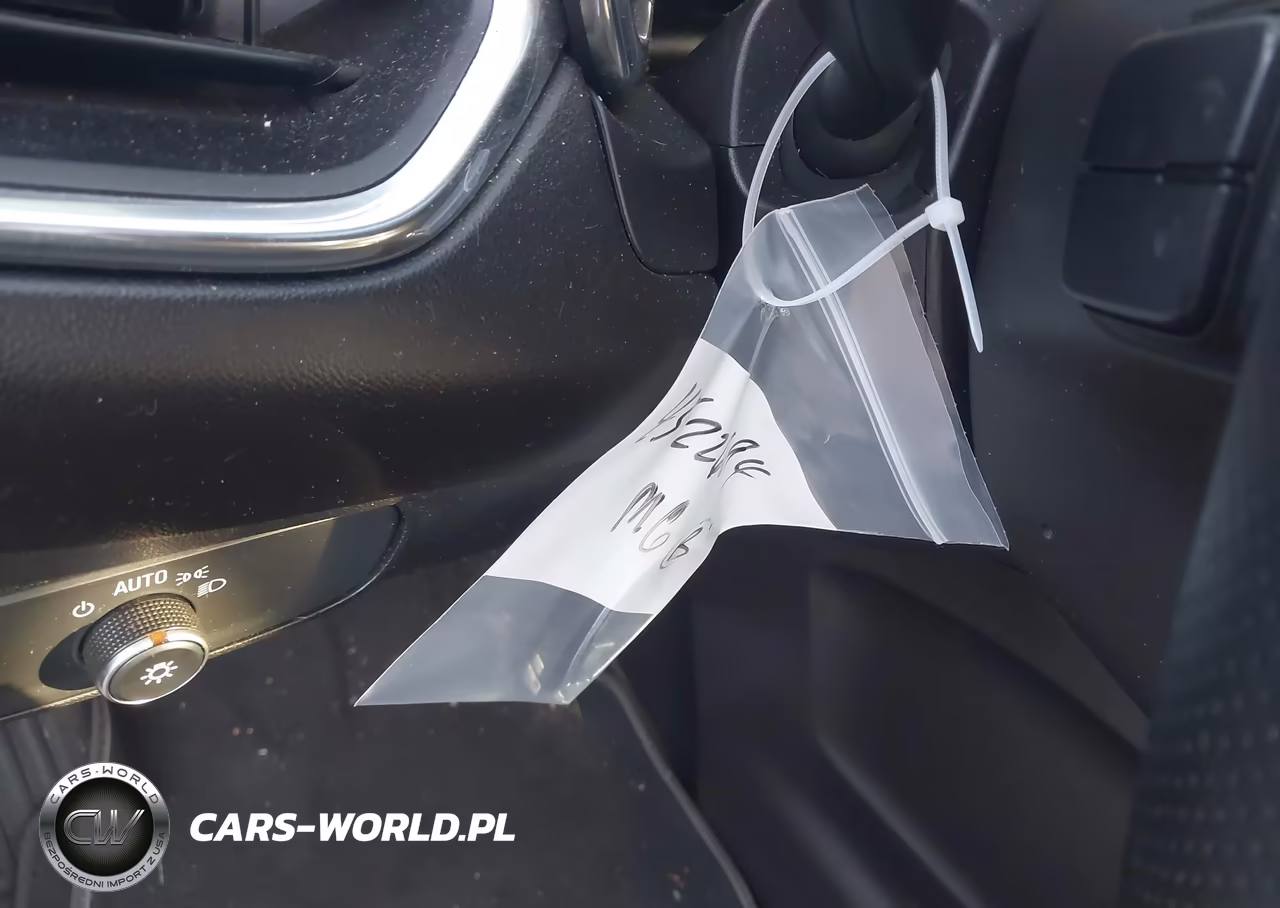 2018 Chevrolet Equinox Lt VIN:3GNAXJEV5JS575884 - 17