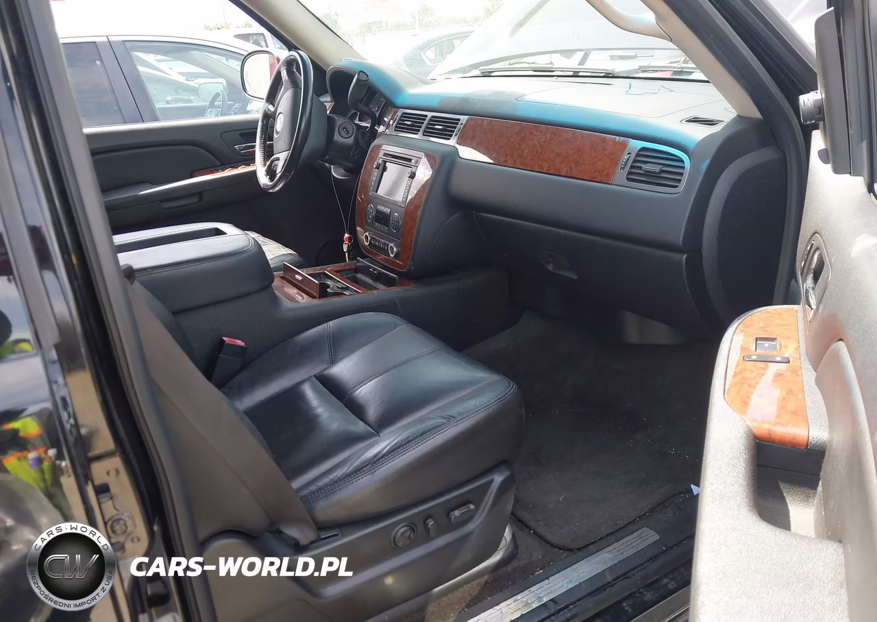 2008 Chevrolet Tahoe Ltz VIN:1GNFK13068J174285 - 5