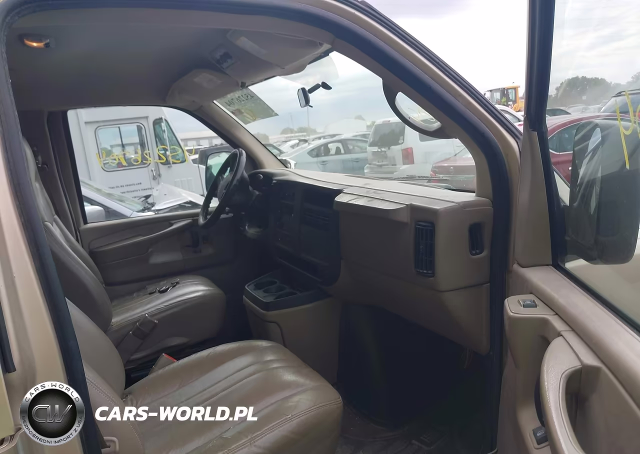 2005 Chevrolet Express VIN:1GAHG35UX51267670 - 5