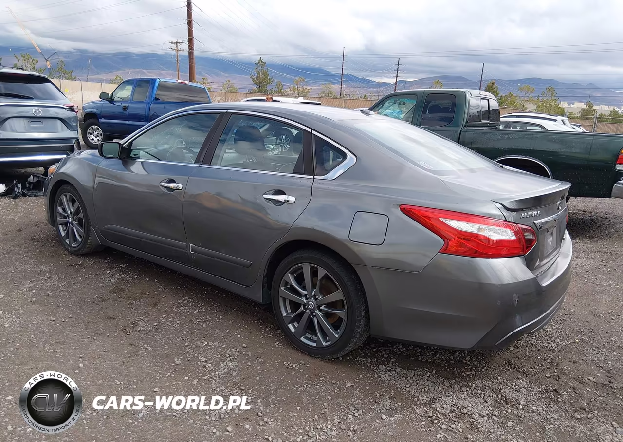 2018 Nissan Altima 2.5 Sr VIN:1N4AL3AP8JC289658 - 3