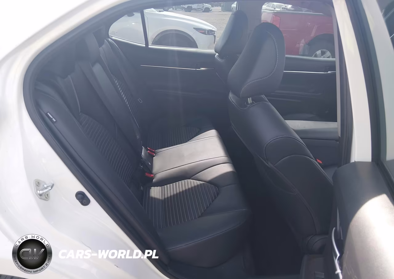 2024 Toyota Camry Se VIN:4T1G11AKXRU193812 - 8