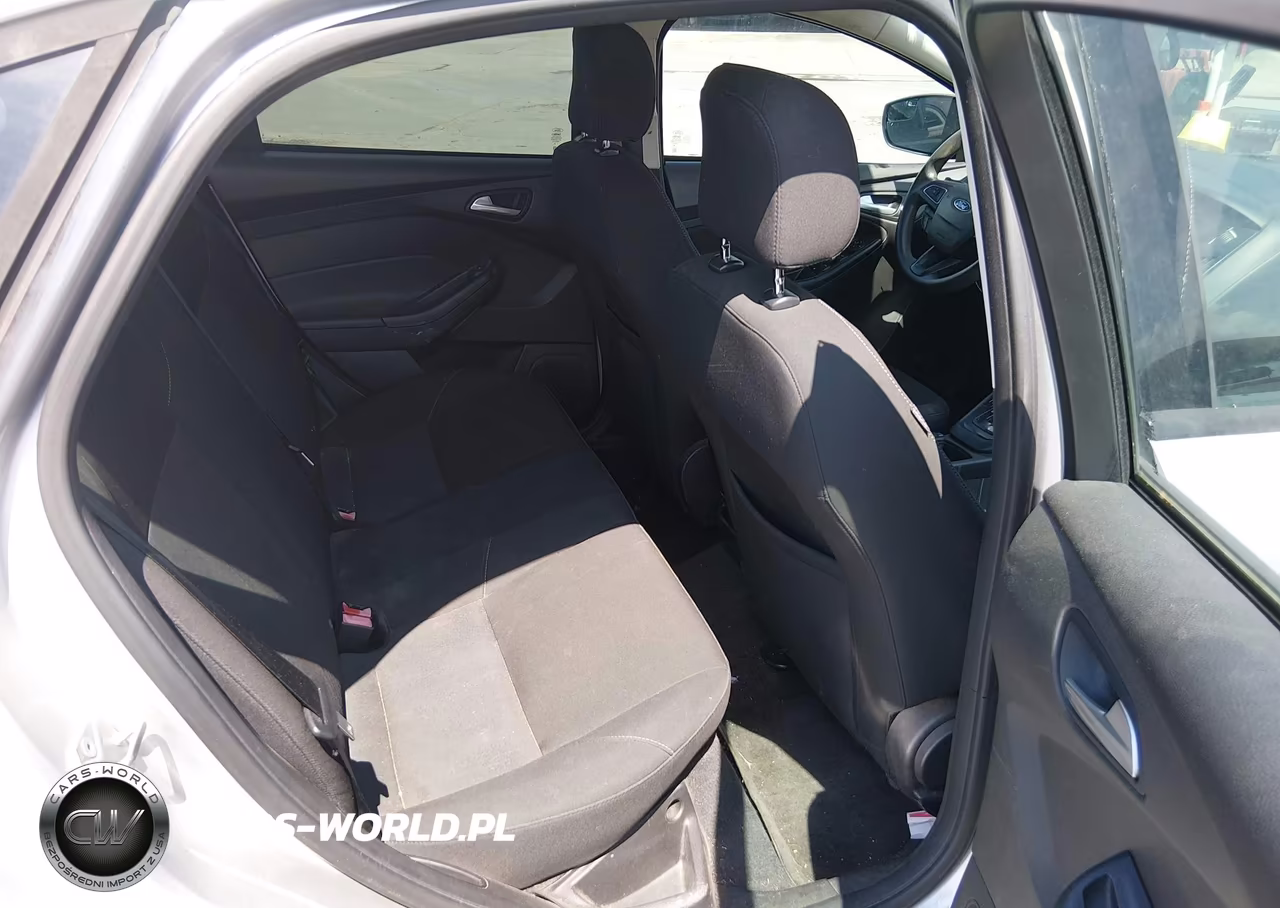 2015 Ford Focus Se VIN:1FADP3F23FL329151 - 8