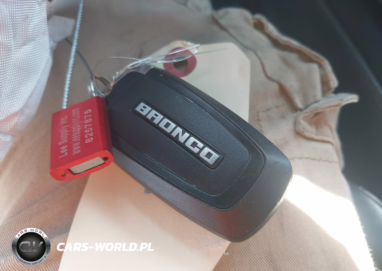 2022 Ford Bronco Badlands VIN:1FMEE5DH5NLA81311 - 11
