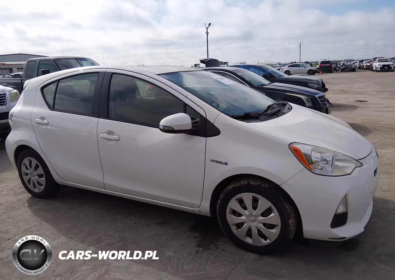 2012 Toyota Prius C Two VIN:JTDKDTB35C1522630 - 14