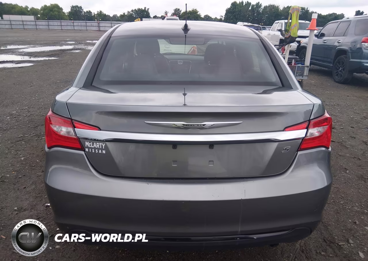 2013 Chrysler 200 Touring VIN:1C3CCBBB2DN584719 - 16