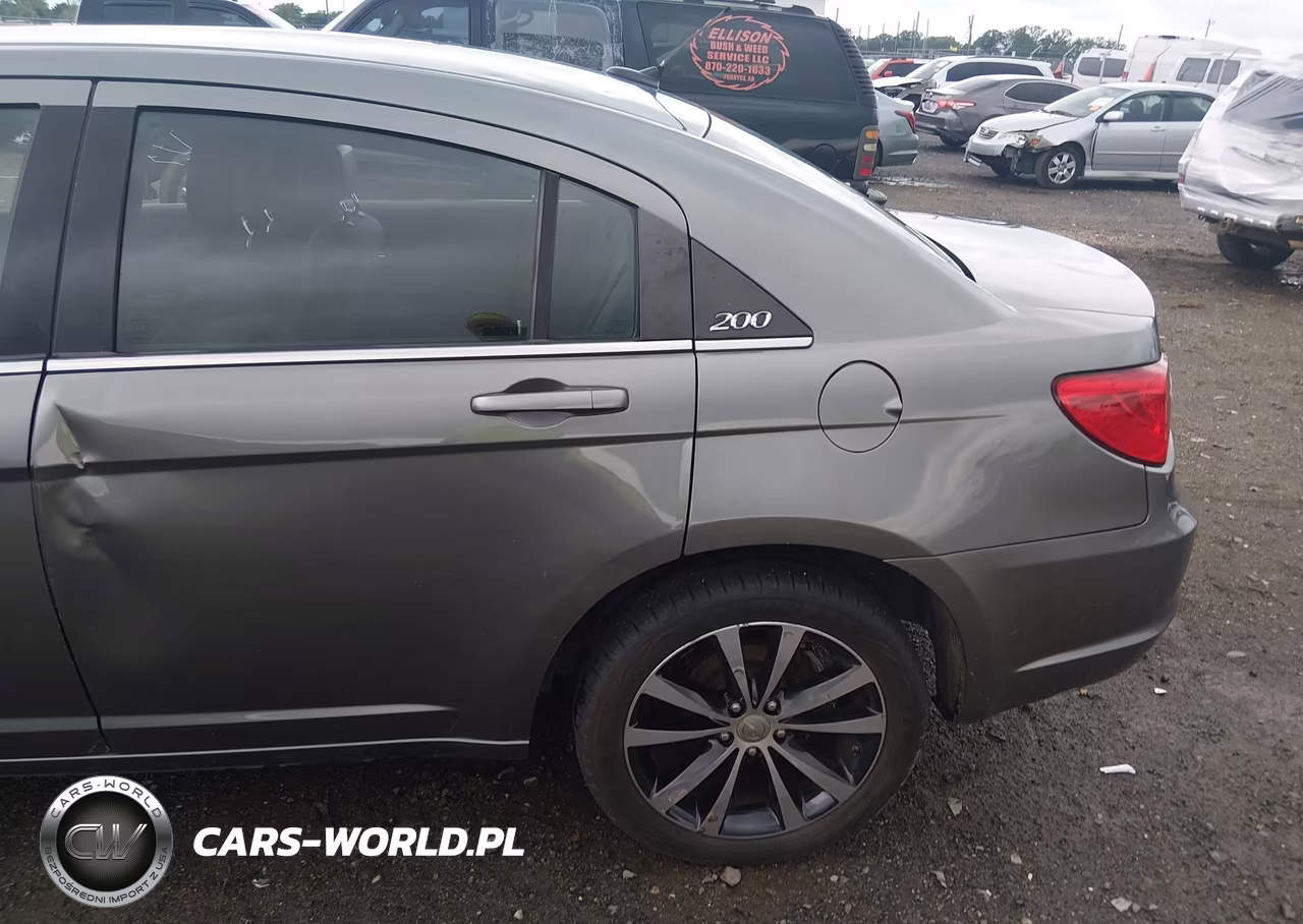 2013 Chrysler 200 Touring VIN:1C3CCBBB2DN584719 - 19