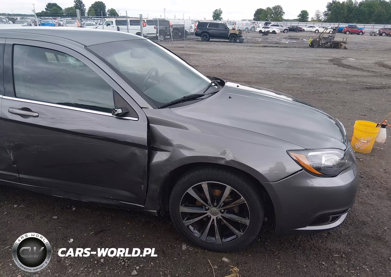 2013 Chrysler 200 Touring VIN:1C3CCBBB2DN584719 - 6