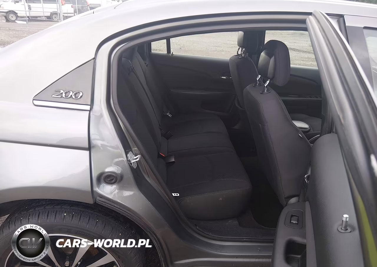 2013 Chrysler 200 Touring VIN:1C3CCBBB2DN584719 - 8