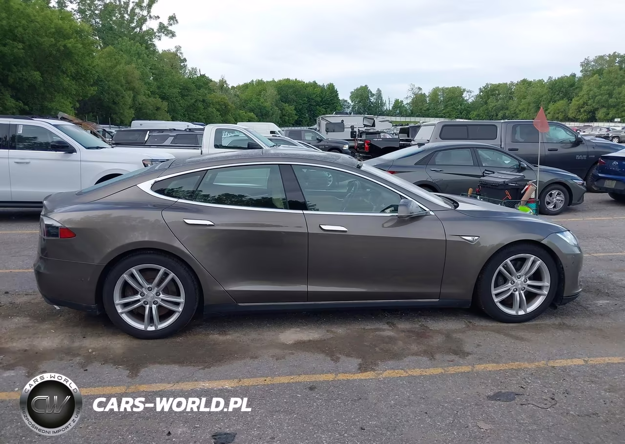 2015 Tesla Model S 70D-85D-P85D VIN:5YJSA1E26FF119607 - 13