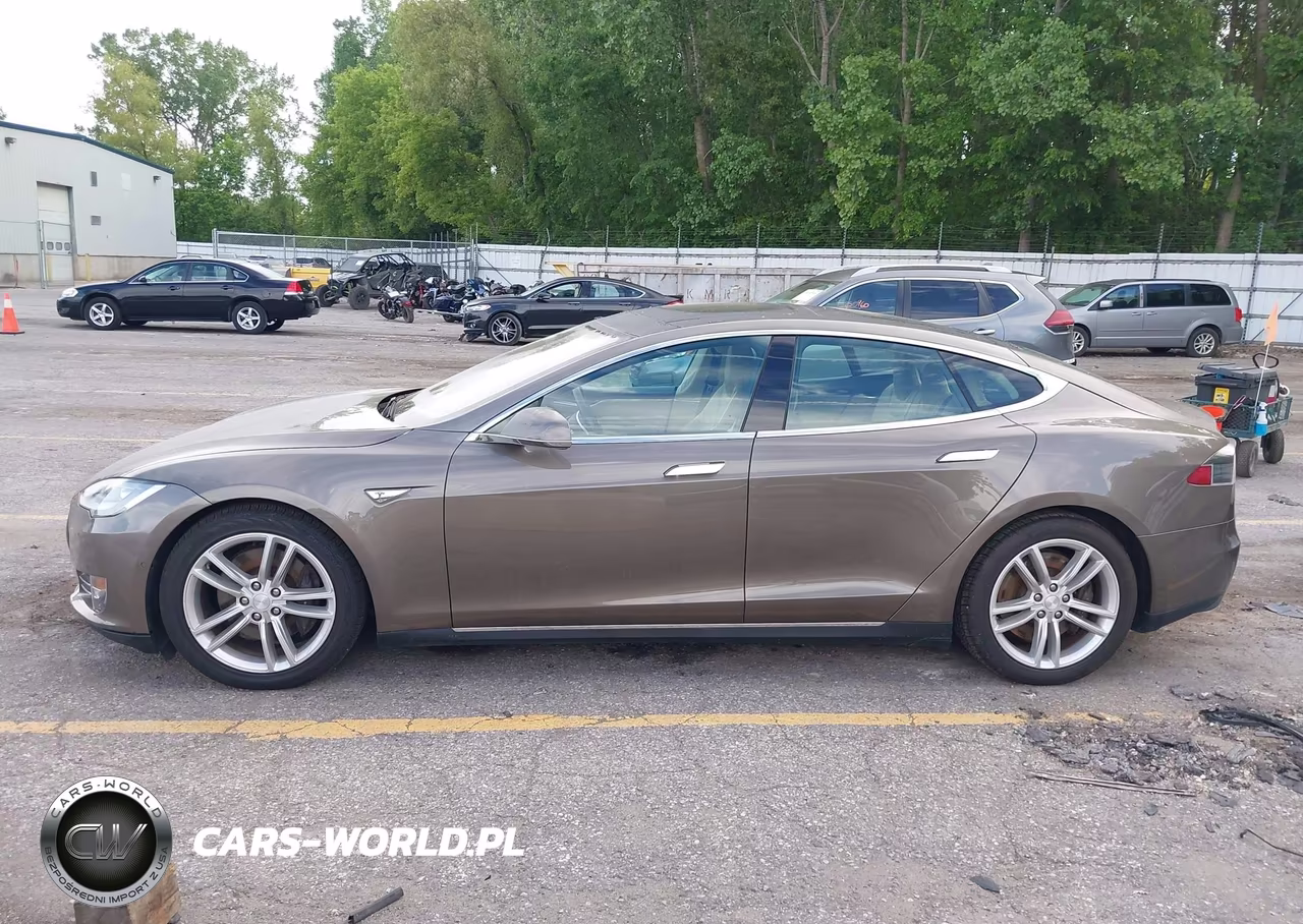 2015 Tesla Model S 70D-85D-P85D VIN:5YJSA1E26FF119607 - 14