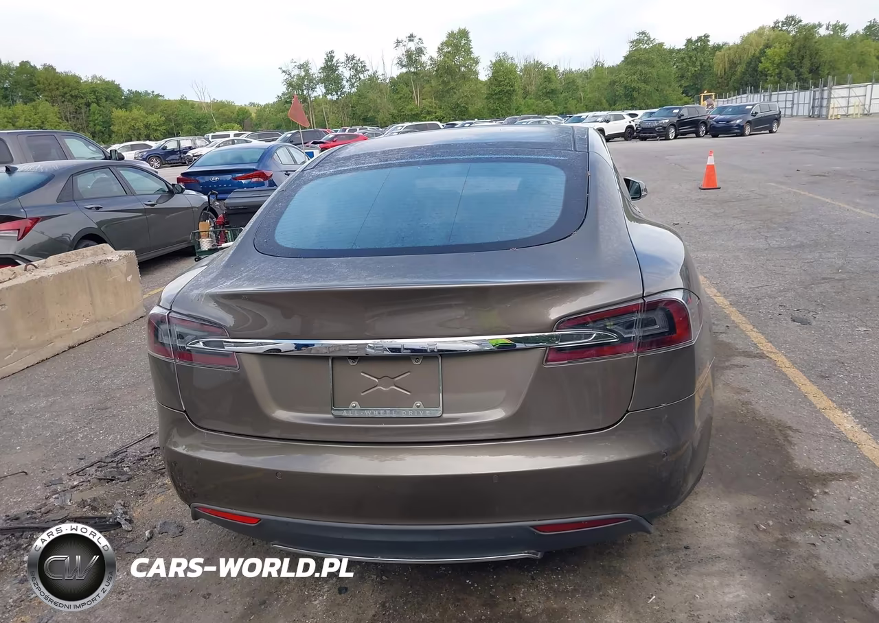 2015 Tesla Model S 70D-85D-P85D VIN:5YJSA1E26FF119607 - 16