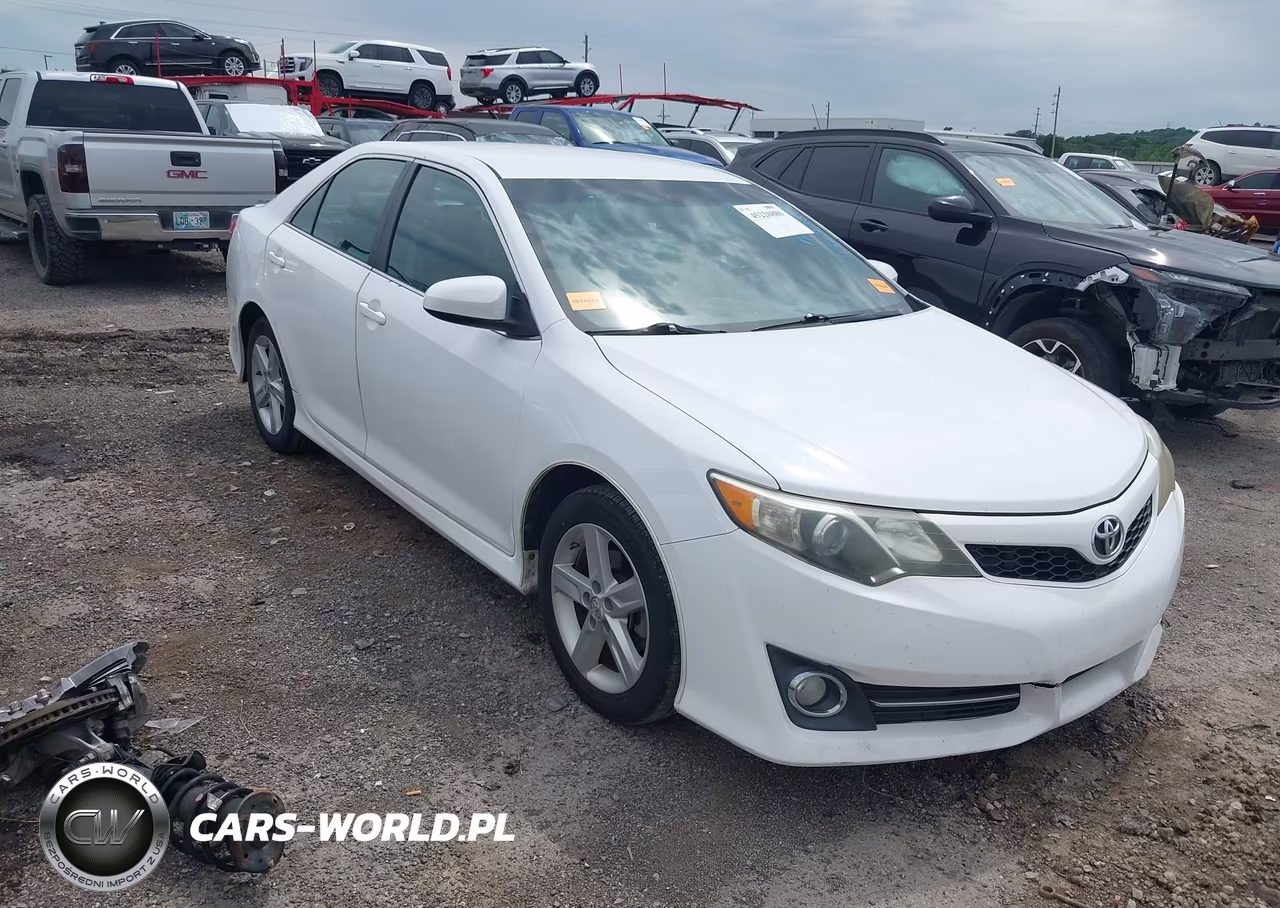 2014 Toyota Camry Se – zdjęcie 1 z 16