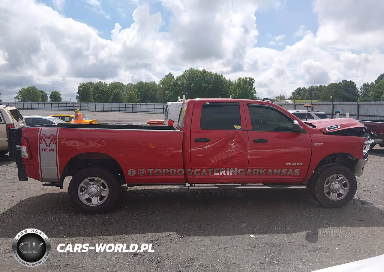 2019 Ram 3500 Tradesman 4X4 8' Box VIN:3C63R3GJ4KG709443 - 16
