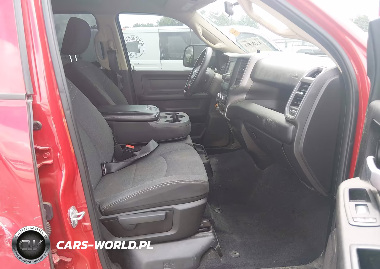 2019 Ram 3500 Tradesman 4X4 8' Box VIN:3C63R3GJ4KG709443 - 6