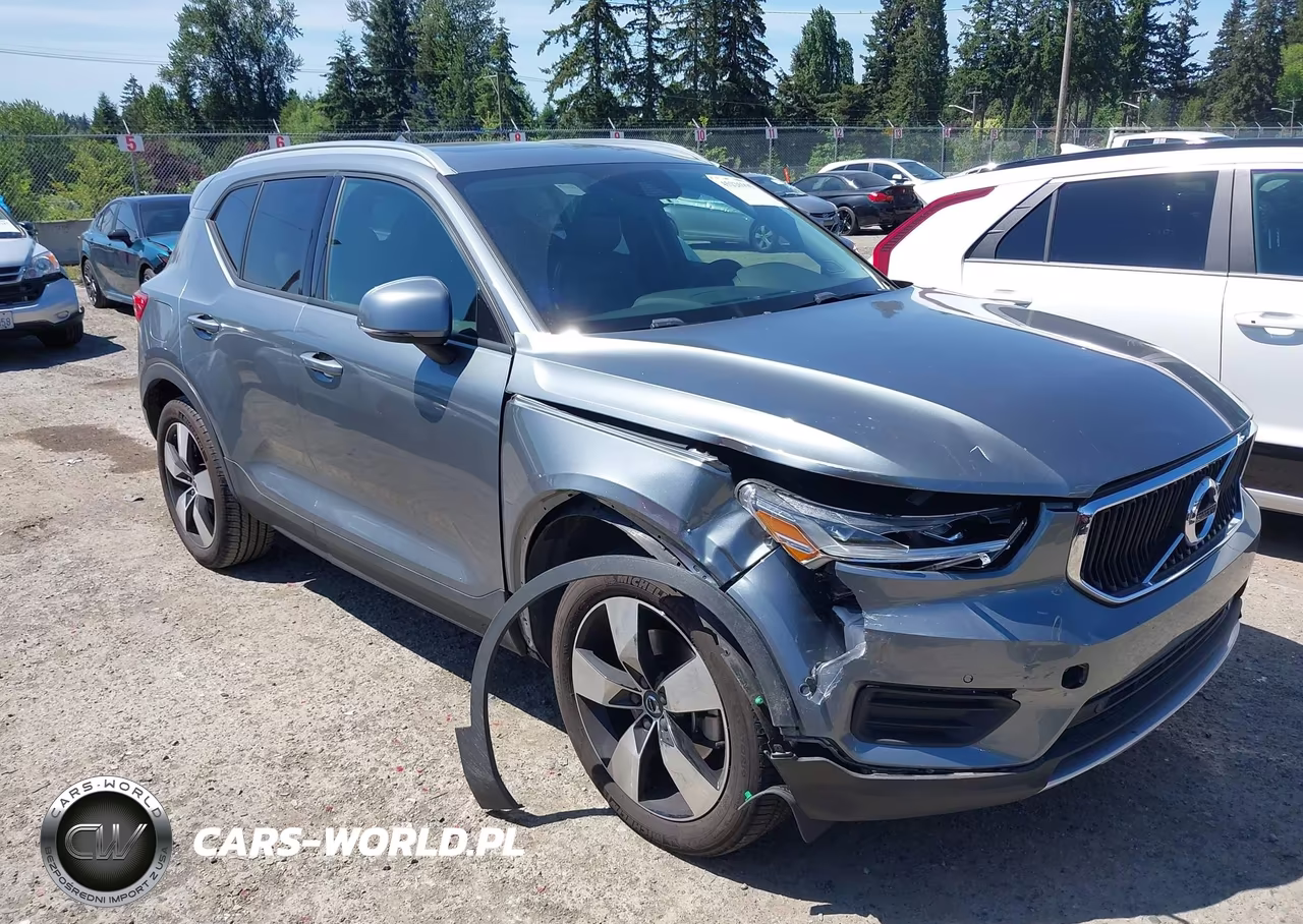 2019 Volvo Xc40 T5 Momentum-T5 R-Design
