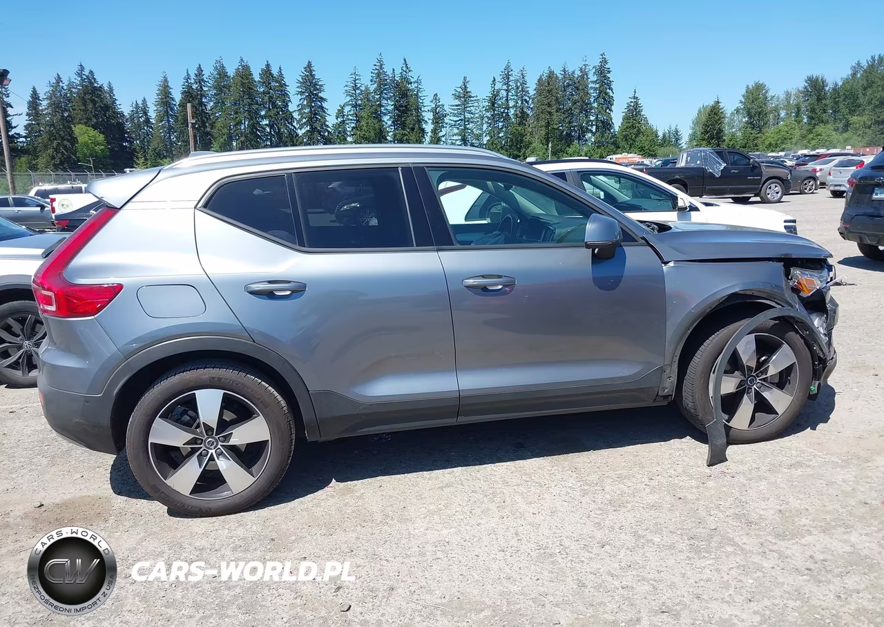 2019 Volvo Xc40 T5 Momentum-T5 R-Design VIN:YV4162XZ1K2010446 - 13