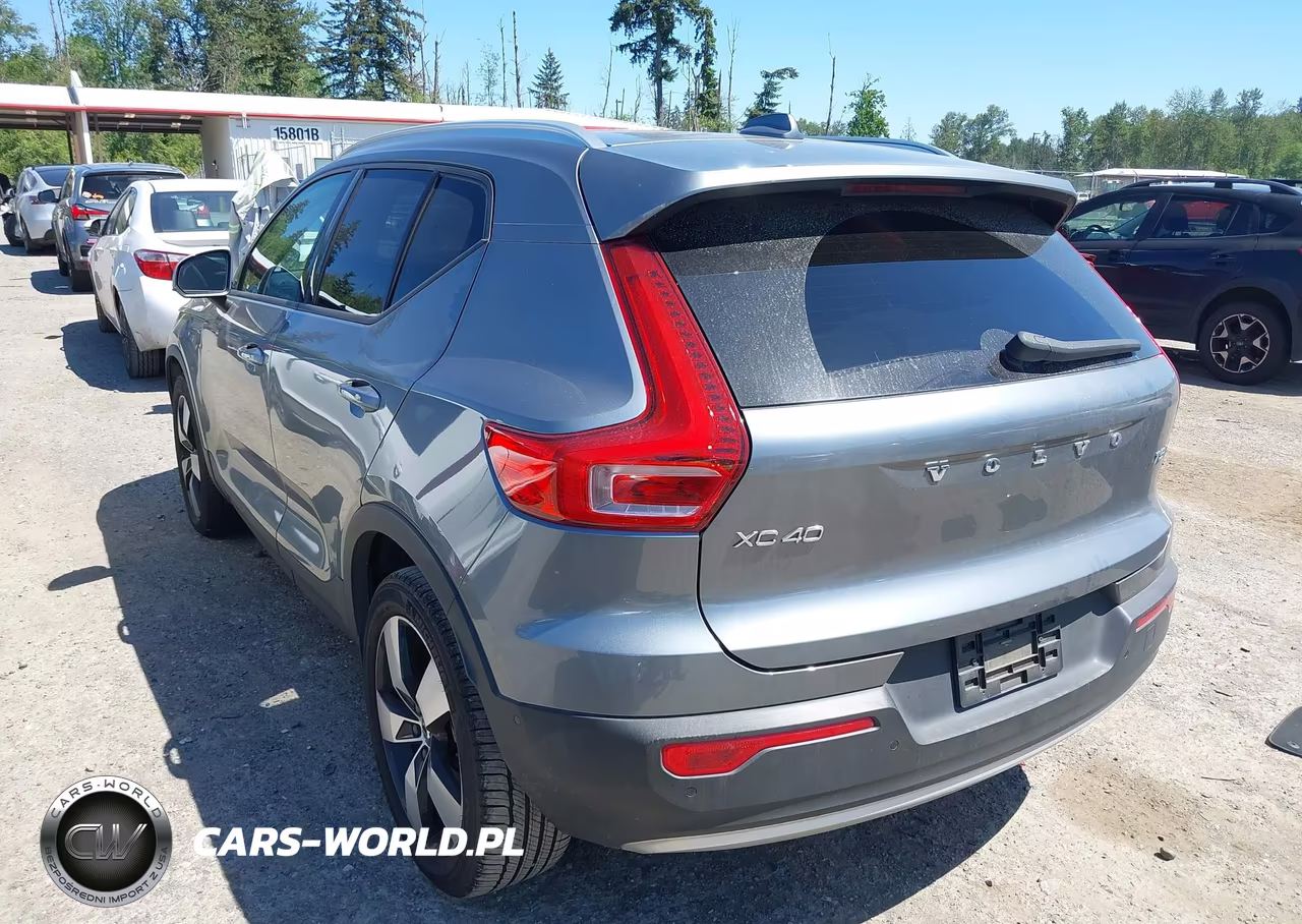 2019 Volvo Xc40 T5 Momentum-T5 R-Design VIN:YV4162XZ1K2010446 - 3