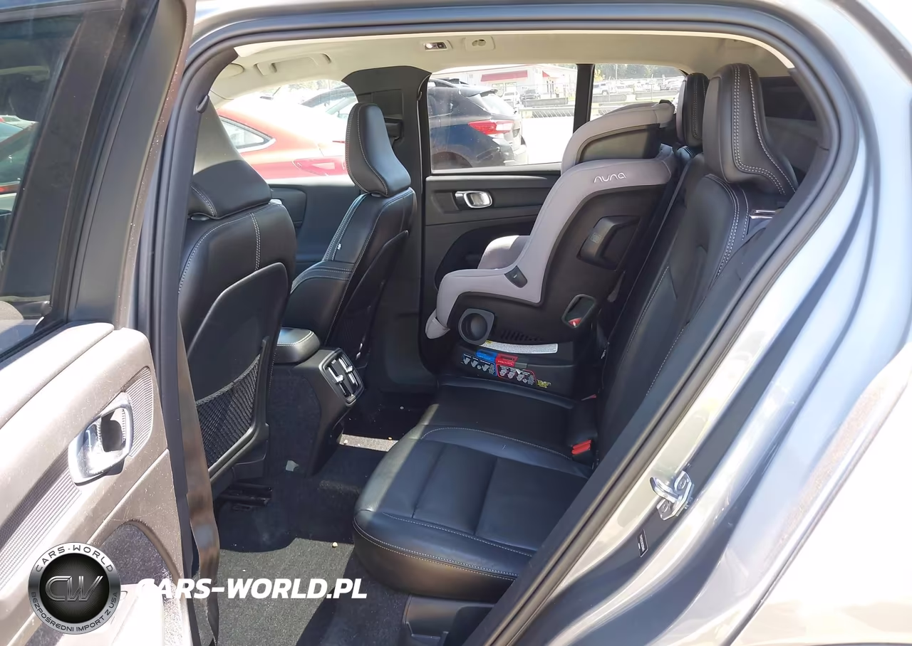 2019 Volvo Xc40 T5 Momentum-T5 R-Design VIN:YV4162XZ1K2010446 - 8