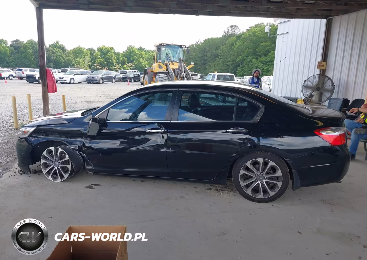 2015 Honda Accord Sport VIN:1HGCR2F51FA058379 - 14