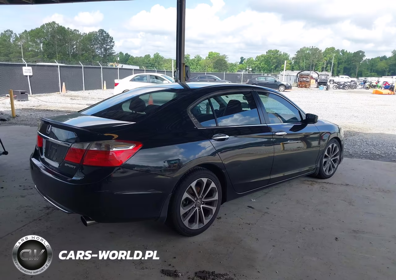 2015 Honda Accord Sport VIN:1HGCR2F51FA058379 - 4