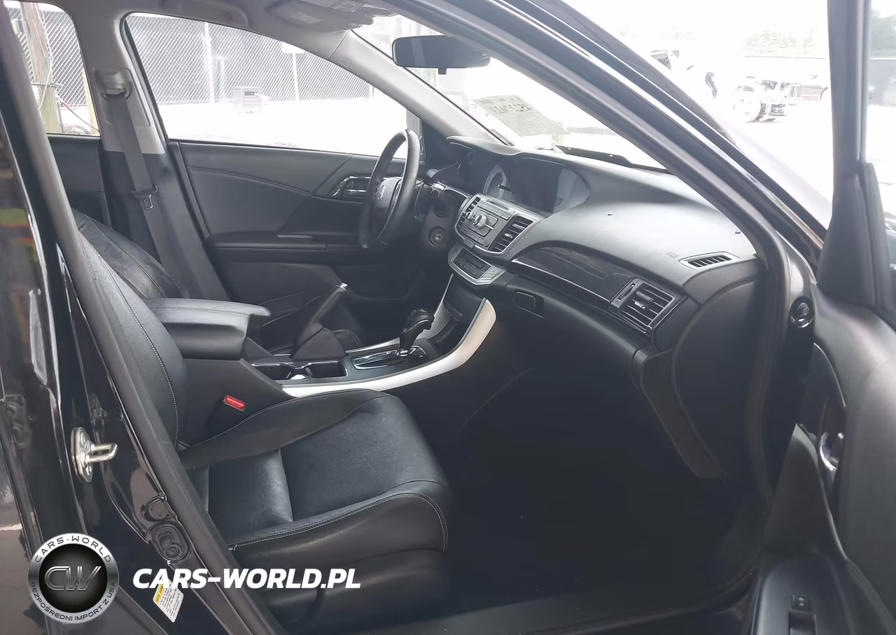 2015 Honda Accord Sport VIN:1HGCR2F51FA058379 - 5