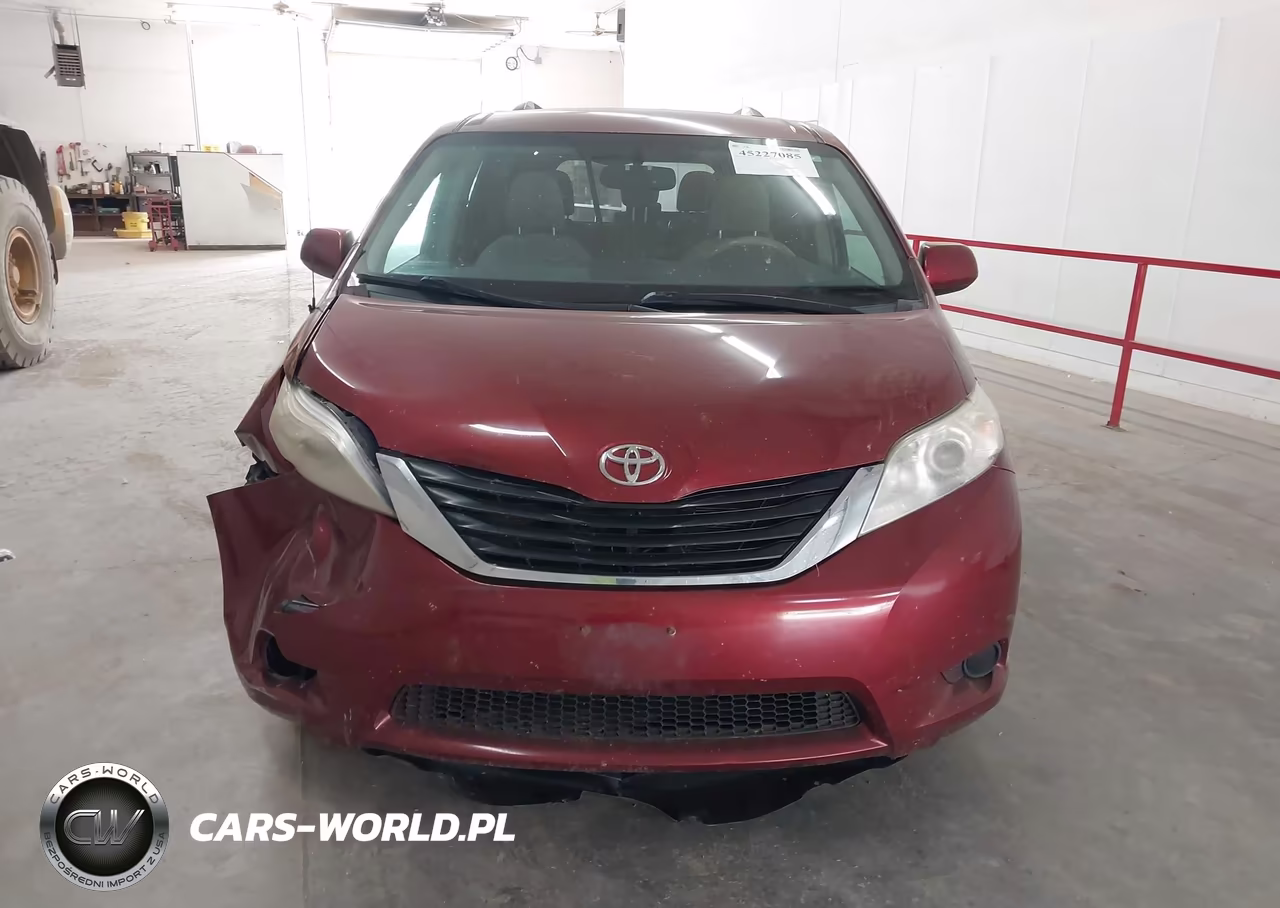 2012 Toyota Sienna Le V6 8 Passenger VIN:5TDKK3DC8CS204796 - 12