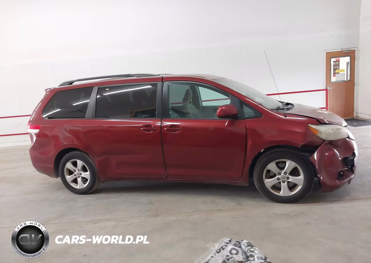 2012 Toyota Sienna Le V6 8 Passenger VIN:5TDKK3DC8CS204796 - 13
