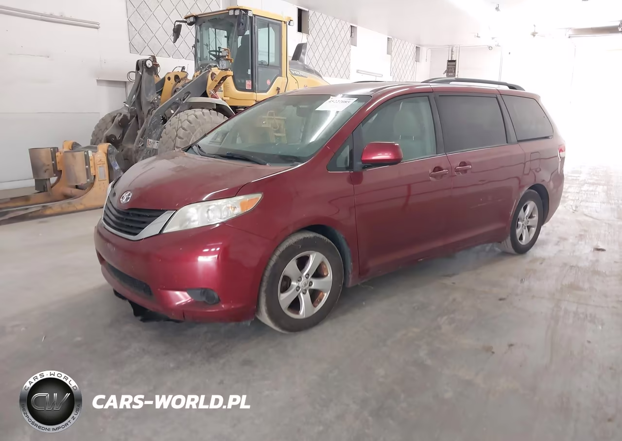2012 Toyota Sienna Le V6 8 Passenger VIN:5TDKK3DC8CS204796 - 2