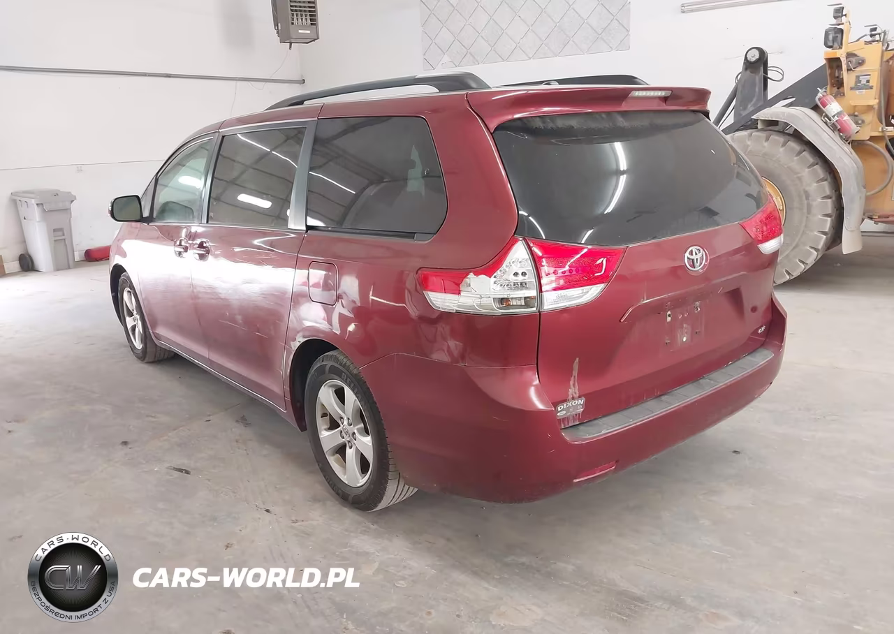 2012 Toyota Sienna Le V6 8 Passenger VIN:5TDKK3DC8CS204796 - 3