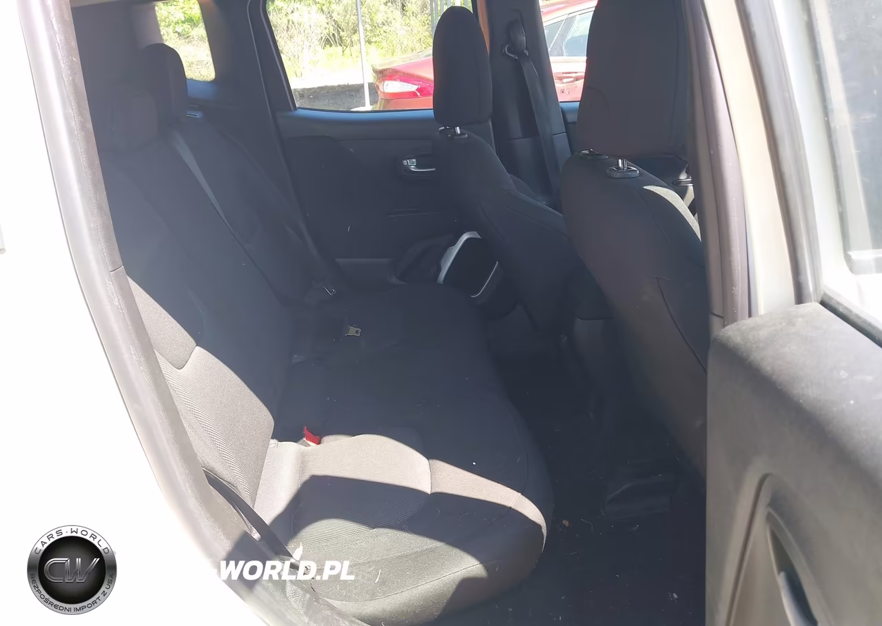 2018 Jeep Renegade Sport 4X4 VIN:ZACCJBAB8JPJ50548 - 8