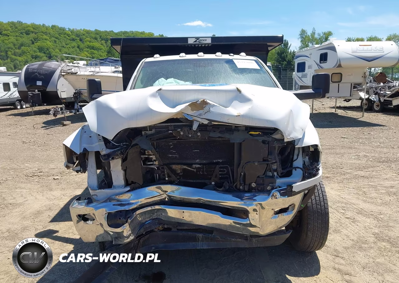 2018 Ram 3500 Chassis Tradesman-Slt VIN:3C7WRTAJ6JG376615 - 11