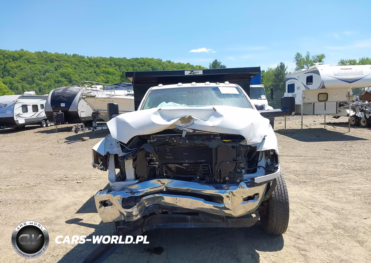 2018 Ram 3500 Chassis Tradesman-Slt VIN:3C7WRTAJ6JG376615 - 12