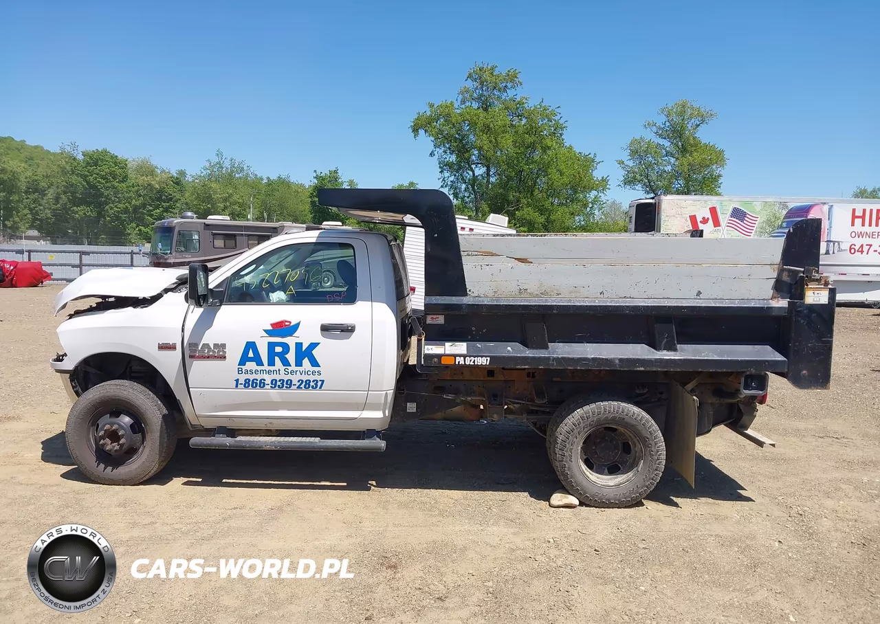 2018 Ram 3500 Chassis Tradesman-Slt VIN:3C7WRTAJ6JG376615 - 14