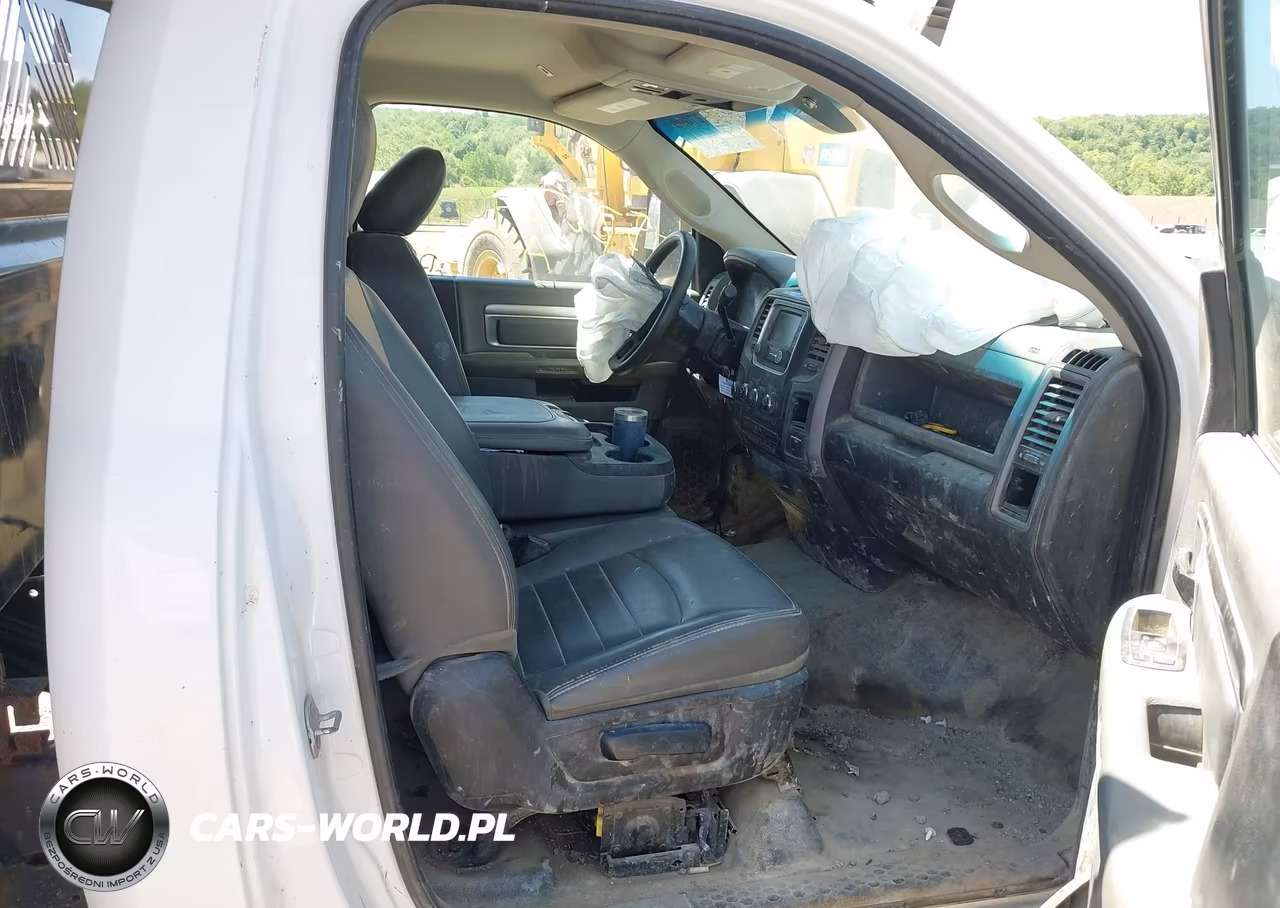 2018 Ram 3500 Chassis Tradesman-Slt VIN:3C7WRTAJ6JG376615 - 7