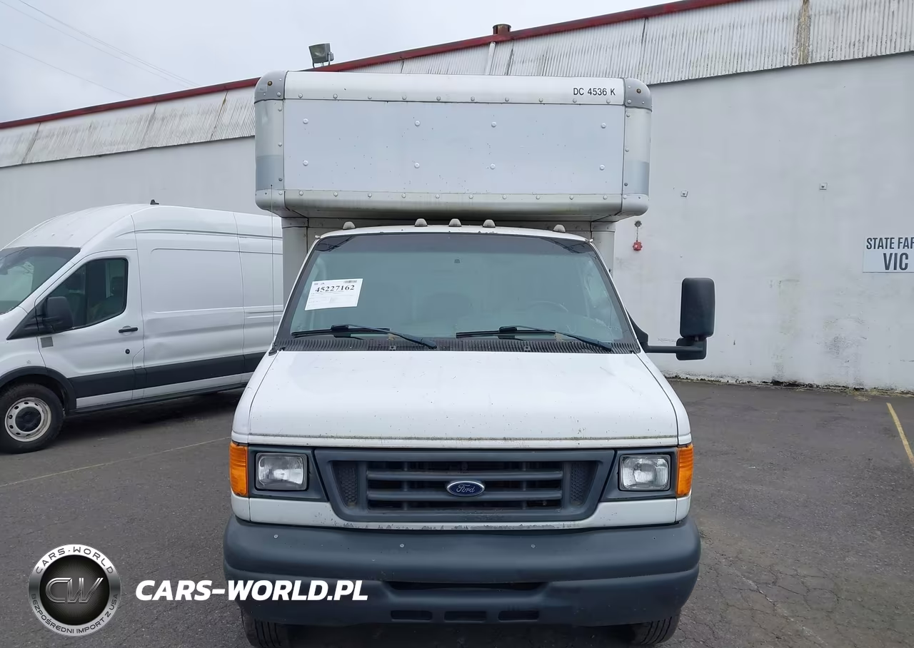 2007 Ford Econoline E450 Super Duty Cutwy Van VIN:1FDXE45S17DB18154 - 12