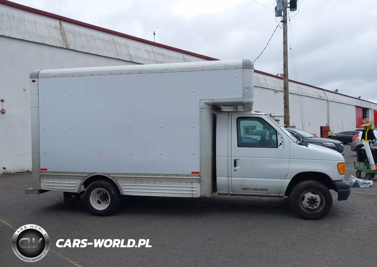 2007 Ford Econoline E450 Super Duty Cutwy Van VIN:1FDXE45S17DB18154 - 13
