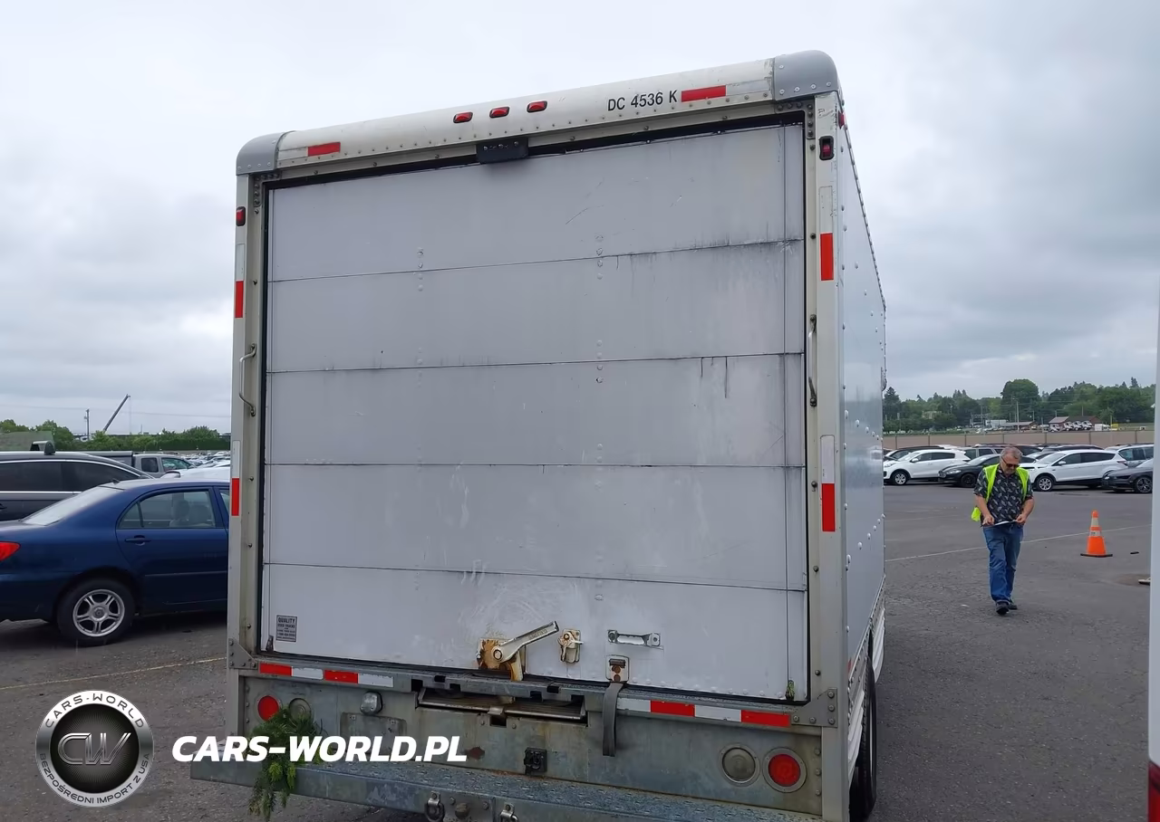 2007 Ford Econoline E450 Super Duty Cutwy Van VIN:1FDXE45S17DB18154 - 4