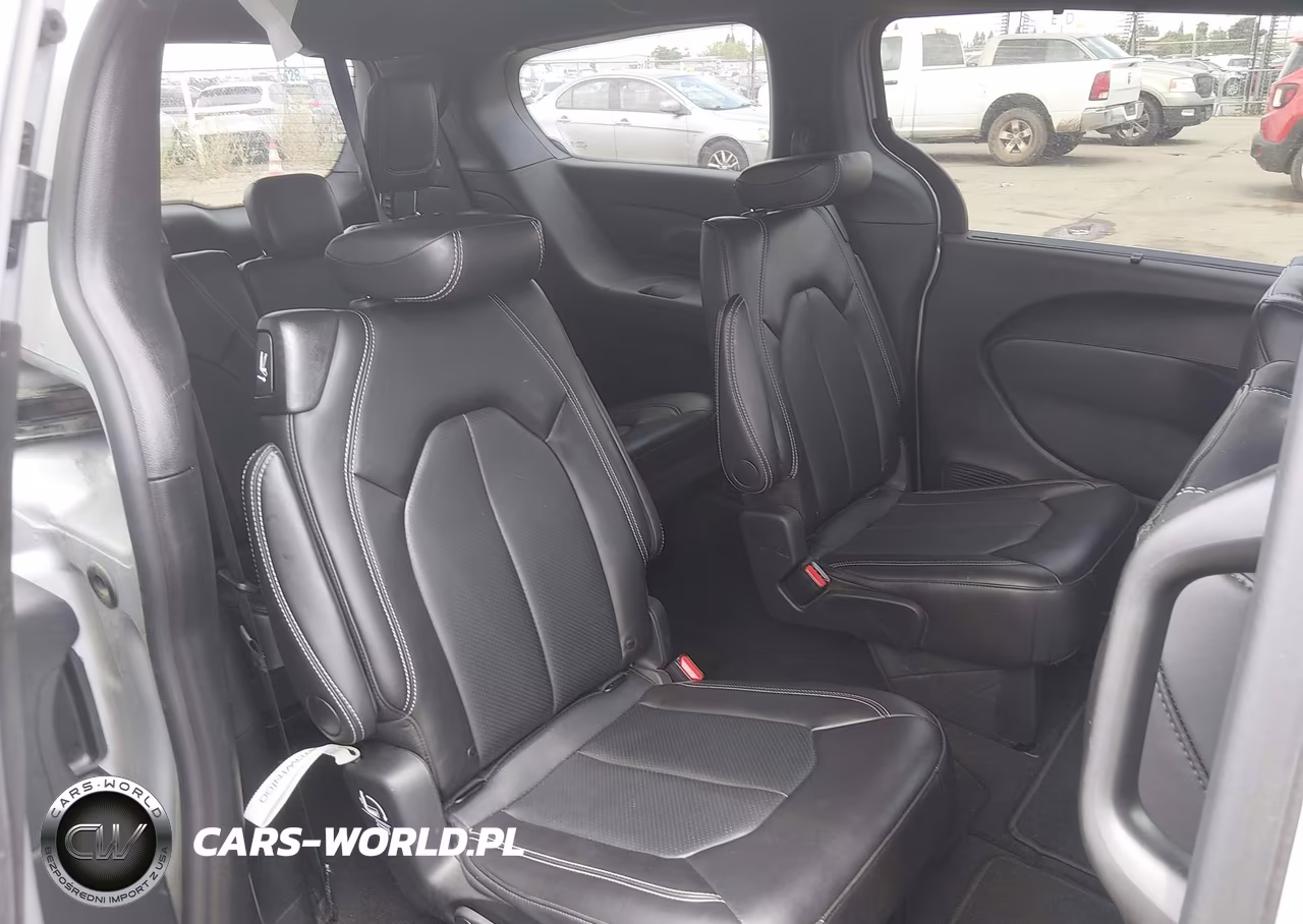 2026 Chrysler Pacifica Select VIN:2C4RC1BG4TR183315 - 8
