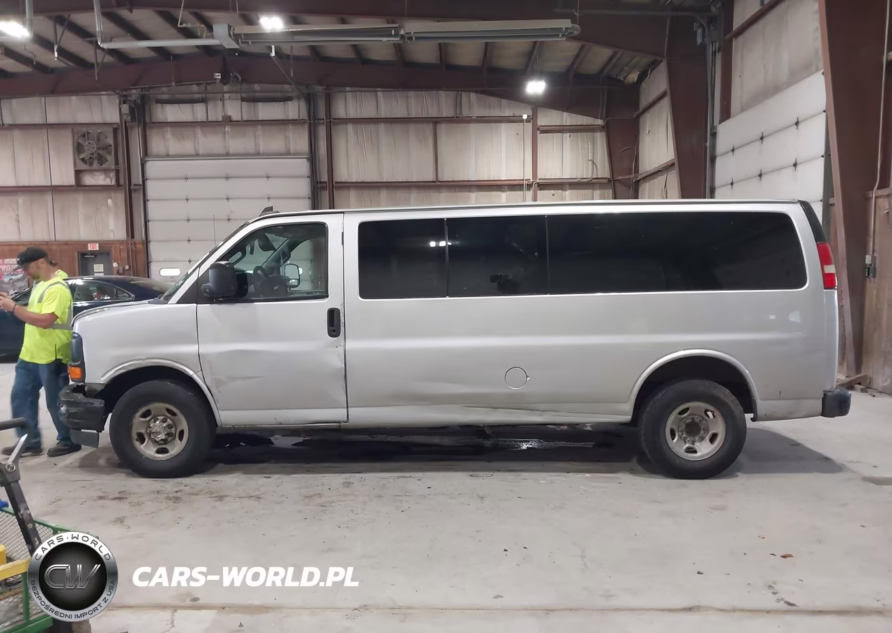 2017 Chevrolet Express 3500 Ls VIN:1GAZGNFF2H1303694 - 14