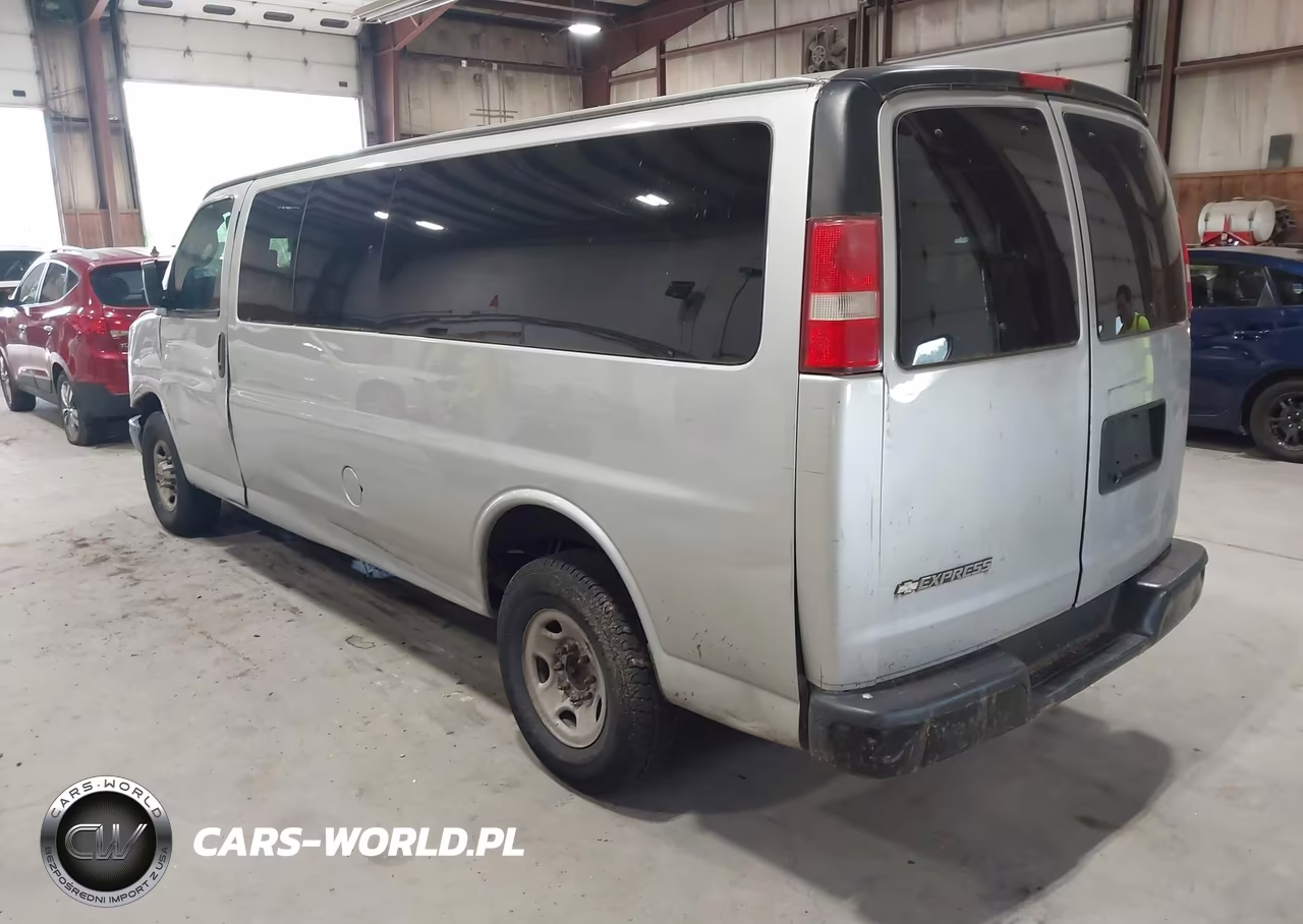 2017 Chevrolet Express 3500 Ls VIN:1GAZGNFF2H1303694 - 3
